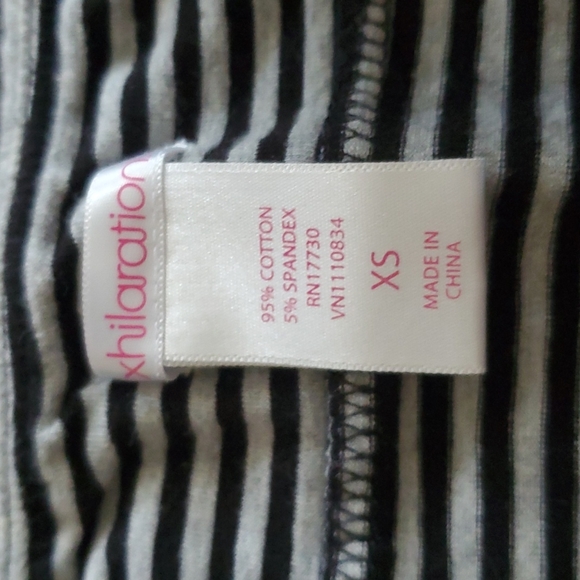 Black and grey striped skirt with pockets - Picture 2 of 3